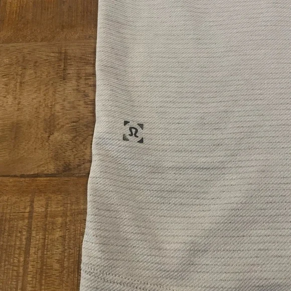 Lululemon Evolution Short Sleeve Polo - Picture 6 of 6